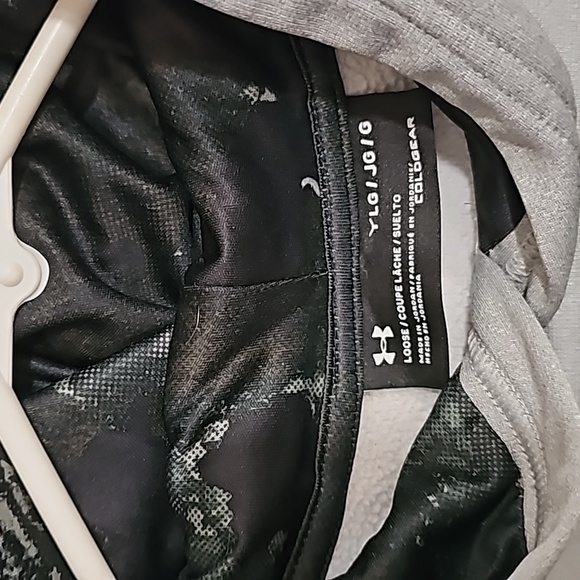 Boys Large Under Armour Cold Gear Grey & Volt Green Hoodie - Picture 2 of 2